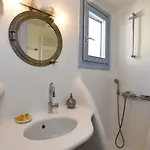Holiday home Blue Daisy House, Ornos, By Myconbay Mykonos *