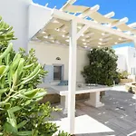 Holiday home Blue Daisy House, Ornos, By Myconbay Mykonos