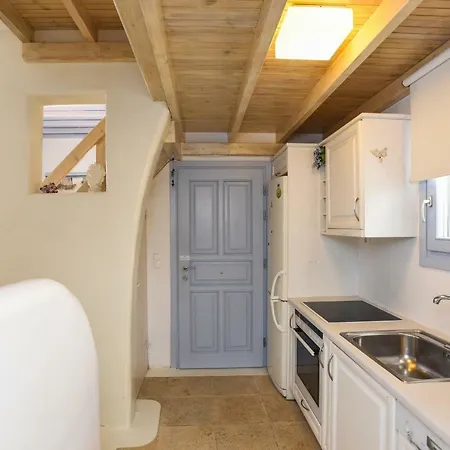 Holiday home Blue Daisy House, Ornos, By Myconbay Mykonos *