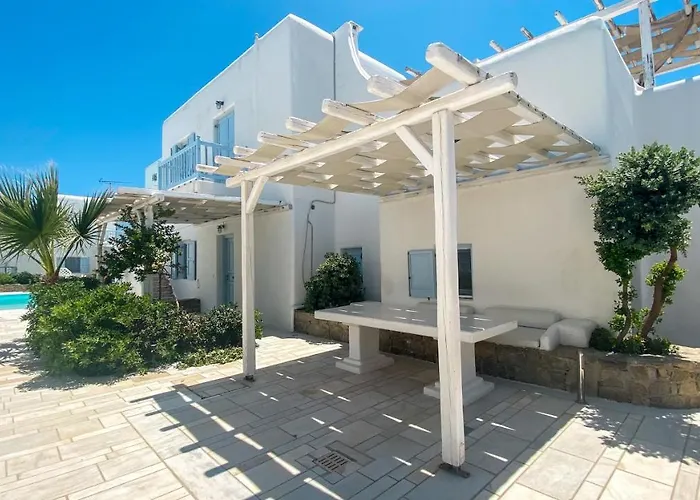 Blue Daisy House, Ornos, By Myconbay Mykonos 度假居 *